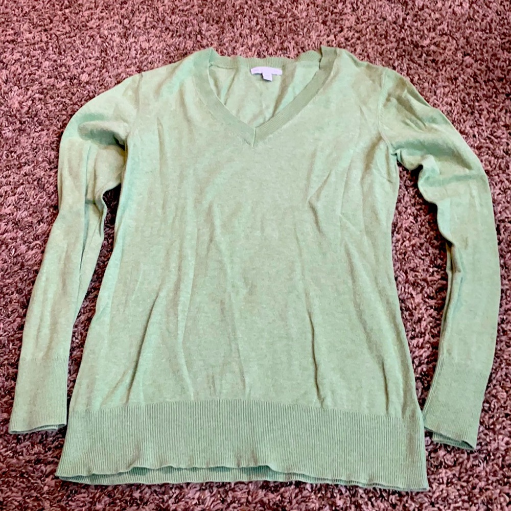 Women’s light weight sweater